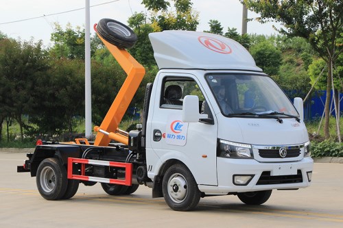 東風途逸3方勾臂垃圾車
