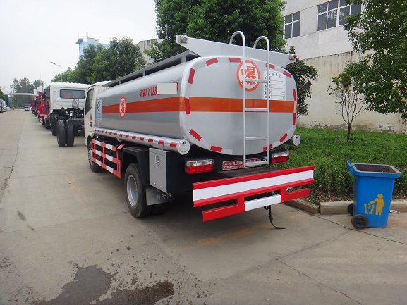 江淮帥鈴5噸油罐車(chē)