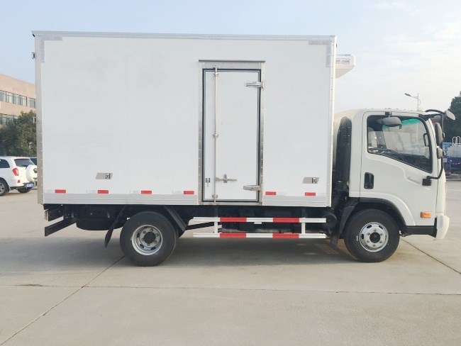 (廂長4.2米)大運(yùn)奧普力冷藏車