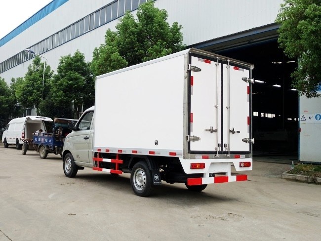 (廂長(zhǎng)2.8米)福田伽途冷藏車